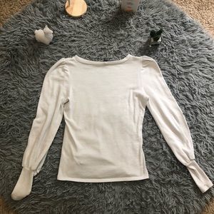 Really comfy white sweater from ALYA in a women’s small 🤍🫶🏻